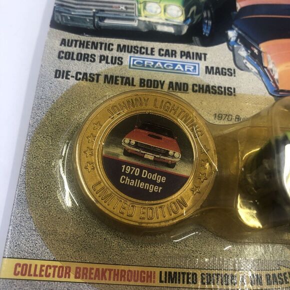 Johnny Lightning Muscle Cars U.S.A  Green 1970 Dodge Challenger. Limited Edition - Picture 9 of 10